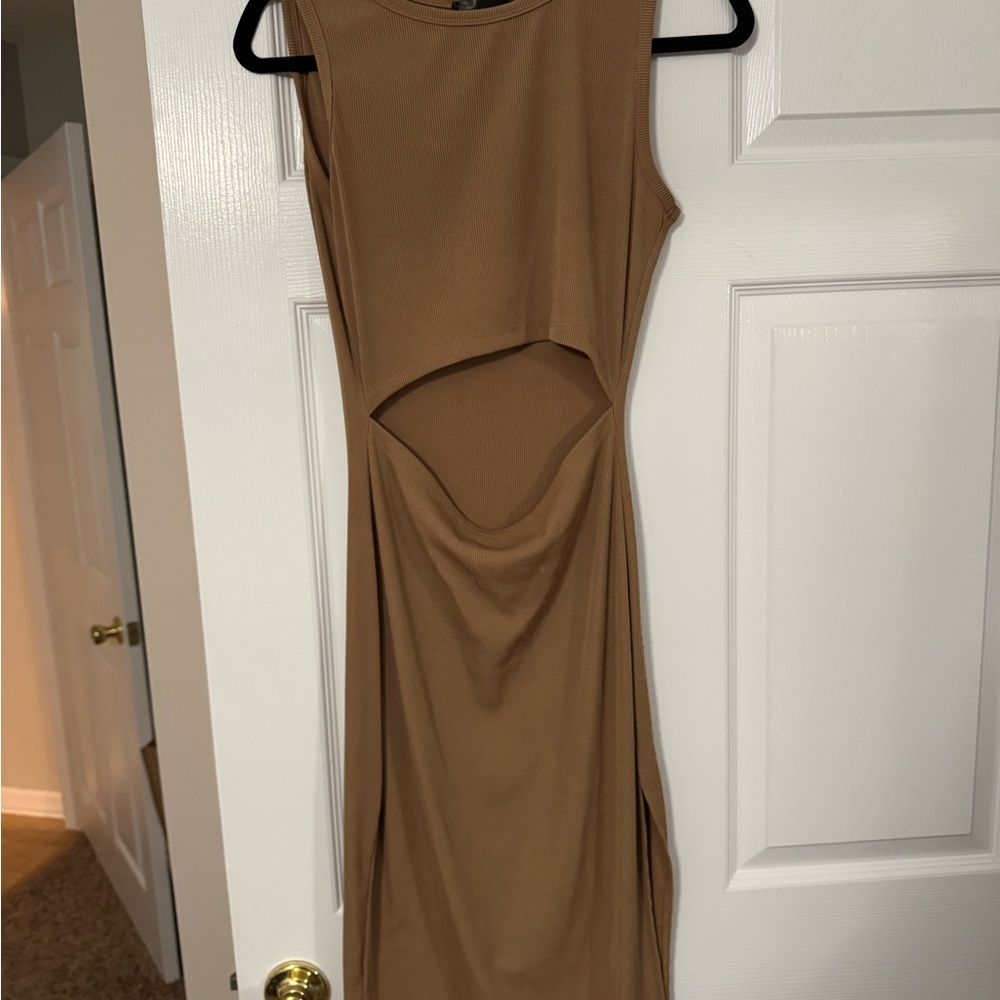 Elegant Tan Sleeveless Dress